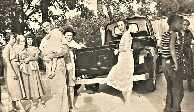 Margaret Barrow Quick & Uncle Doc's July 4th Party, 1950